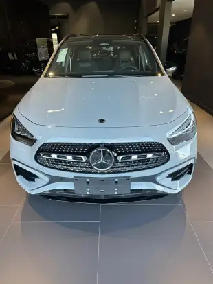 MERCEDES-BENZ-GLA 200-2026