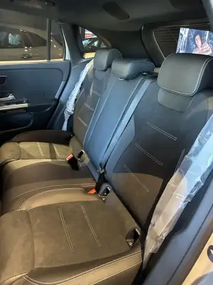 MERCEDES-BENZ-GLA 200-2026