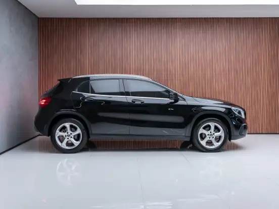 MERCEDES-BENZ-GLA 200-1.6 CGI FLEX ADVANCE 7G-DCT MERCEDES-BENZ-GLA 200-2018