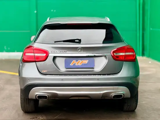 MERCEDES-BENZ-GLA 200-2016
