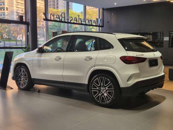 MERCEDES-BENZ-GLA 200-1.3 MHEV NIGHT EDITION 7G-DCT MERCEDES-BENZ-GLA 200-2026