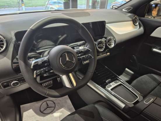 MERCEDES-BENZ-GLA 200-1.3 MHEV NIGHT EDITION 7G-DCT MERCEDES-BENZ-GLA 200-2026