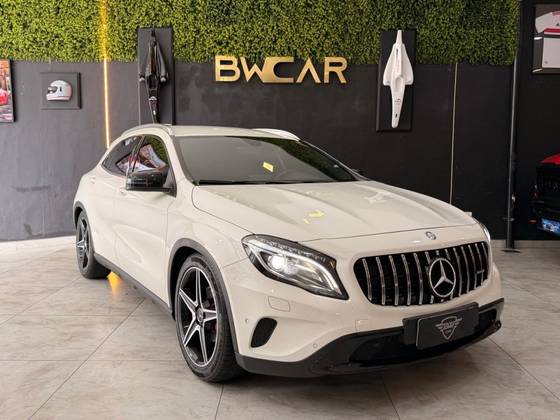 Mercedes-Benz GLA 200 1.6 CGI Advance 16V Turbo Flex 4P Automático