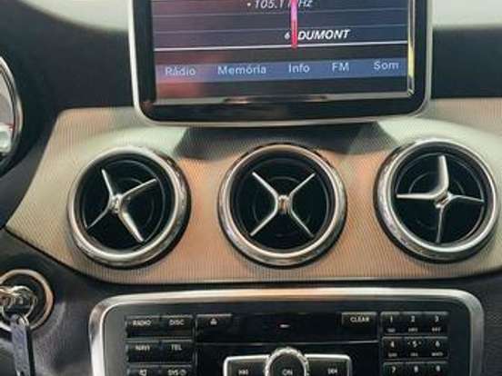 MERCEDES-BENZ-GLA 200-1.6 CGI ADVANCE 16V TURBO FLEX 4P AUTOMÁTICO MERCEDES-BENZ-GLA 200-2014
