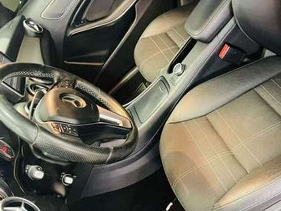 MERCEDES-BENZ-GLA 200-1.6 CGI ADVANCE 16V TURBO FLEX 4P AUTOMÁTICO MERCEDES-BENZ-GLA 200-2014