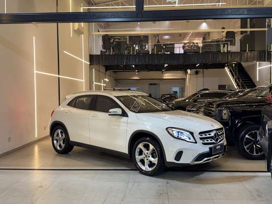 MERCEDES-BENZ-GLA 200-1.6 CGI FLEX ADVANCE 7G-DCT MERCEDES-BENZ-GLA 200-2019