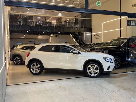 MERCEDES-BENZ-GLA 200-1.6 CGI FLEX ADVANCE 7G-DCT MERCEDES-BENZ-GLA 200-2019