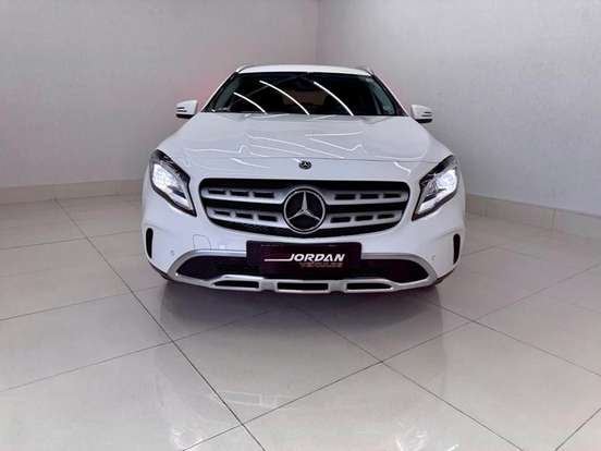 MERCEDES-BENZ-GLA 200-1.6 CGI FLEX ADVANCE 7G-DCT MERCEDES-BENZ-GLA 200-2018