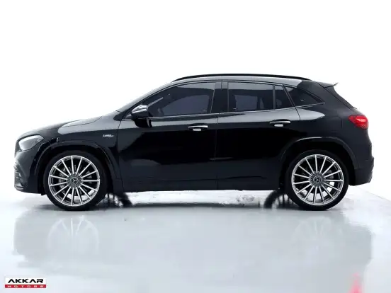 MERCEDES-BENZ-GLA 35 AMG-2024