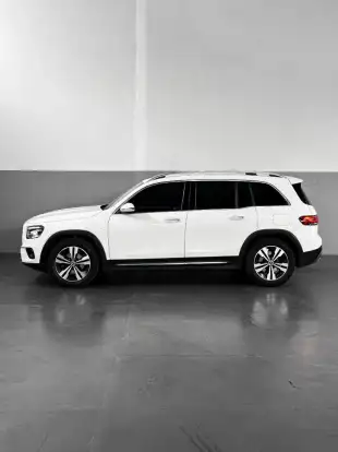 MERCEDES-BENZ-GLB 200-2021