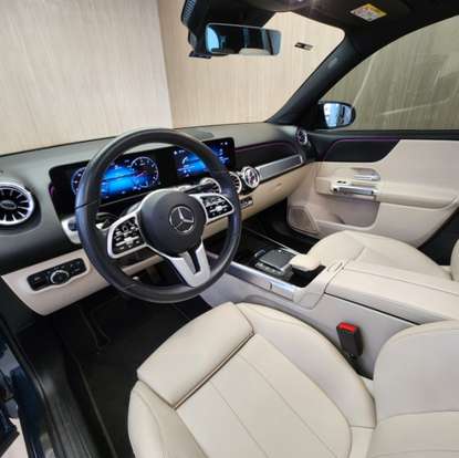 MERCEDES-BENZ-GLB 200-2022