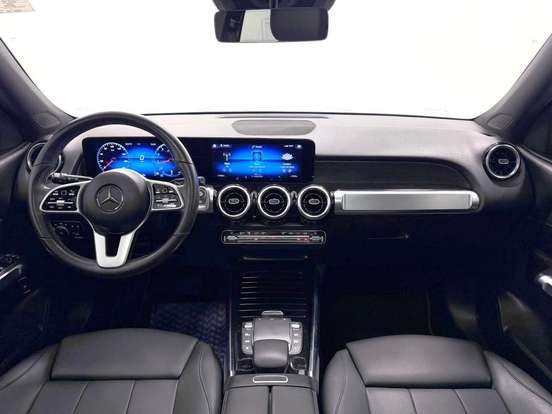MERCEDES-BENZ-GLB 200-2020