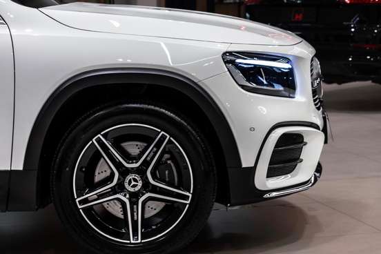 MERCEDES-BENZ-GLB 220-2024