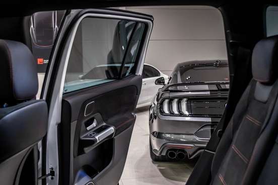 MERCEDES-BENZ-GLB 220-2024