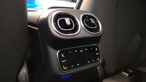 MERCEDES-BENZ-GLC 300-2026