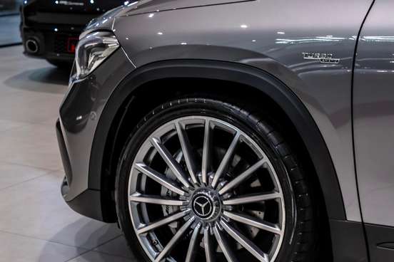 MERCEDES-BENZ-GLC 300-2021