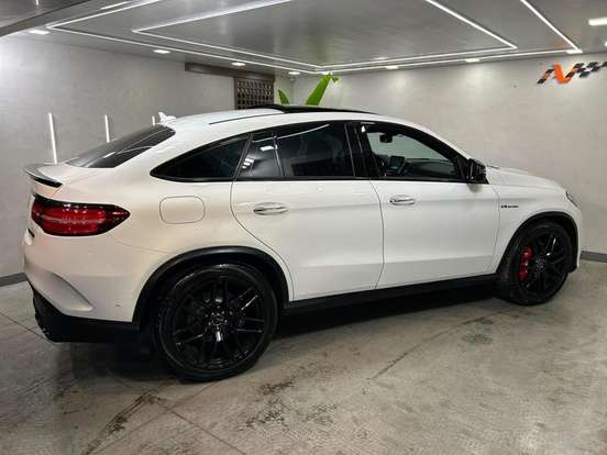 MERCEDES-BENZ-GLE 63 AMG-5.5 V8 TURBO GASOLINA COUPÉ 4MATIC 7G-TRONIC MERCEDES-BENZ-GLE 63 AMG-2016