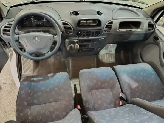 MERCEDES-BENZ-SPRINTER-2011