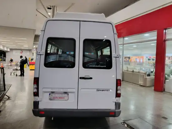 MERCEDES-BENZ-SPRINTER-2011