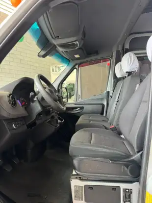 MERCEDES-BENZ-SPRINTER-2021