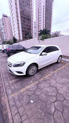 MERCEDES-BENZ-A 200-1.6 TURBO URBAN 16V GASOLINA 4P AUTOMÁTICO MERCEDES-BENZ-A 200-2013