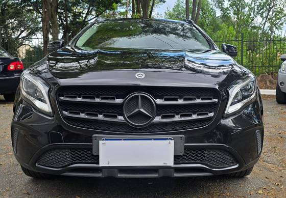 Mercedes-Benz GLA 200 1.6 CGI Flex Style 7G-DCT