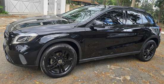 MERCEDES-BENZ-GLA 200-2019