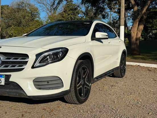 MERCEDES-BENZ-GLA 250-2017