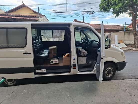 MERCEDES-BENZ-SPRINTER-2.2 FURGÃO STREET 415 CDI TETO BAIXO DIESEL 3P MANUAL MERCEDES-BENZ-SPRINTER-2013