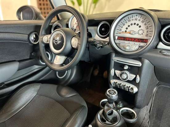 MINI-COOPER-2009