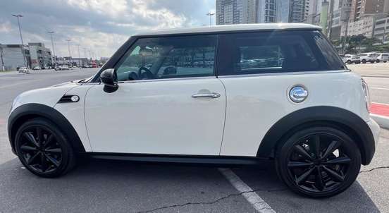 MINI-ONE-2011