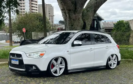 MITSUBISHI-ASX-2011