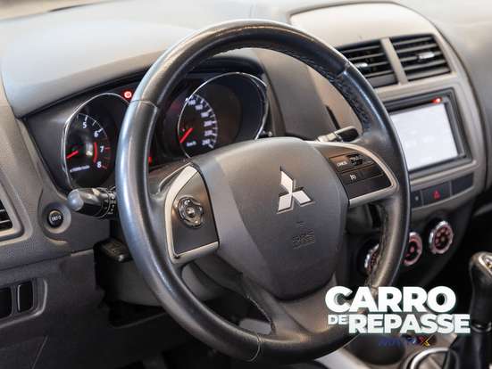 MITSUBISHI-ASX-2015