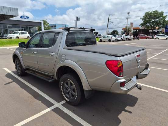 MITSUBISHI-L200 TRITON-3.2 HPE 4X4 CD 16V TURBO INTERCOOLER DIESEL 4P AUTOMÁTICO MITSUBISHI-L200 TRITON-2013