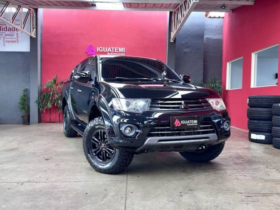 MITSUBISHI L200 TRITON 3.5 HPE 4X4 CD V6 24V FLEX 4P AUTOMÁTICO