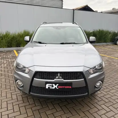 MITSUBISHI-OUTLANDER-2013