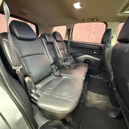 MITSUBISHI-OUTLANDER-2013