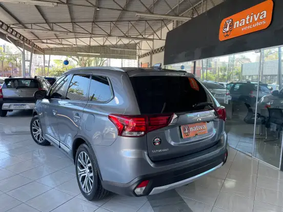MITSUBISHI-OUTLANDER-2.0 COMFORT 16V GASOLINA 4P AUTOMÁTICO MITSUBISHI-OUTLANDER-2017
