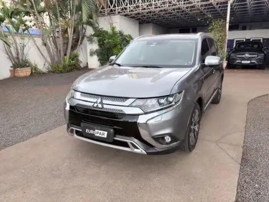MITSUBISHI-OUTLANDER-2.2 MIVEC DI-D DIESEL HPE-S AWD AUTOMÁTICO MITSUBISHI-OUTLANDER-2020