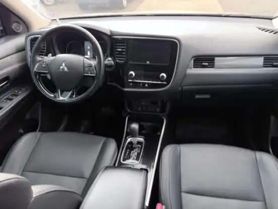 MITSUBISHI-OUTLANDER-2.2 MIVEC DI-D DIESEL HPE-S AWD AUTOMÁTICO MITSUBISHI-OUTLANDER-2020