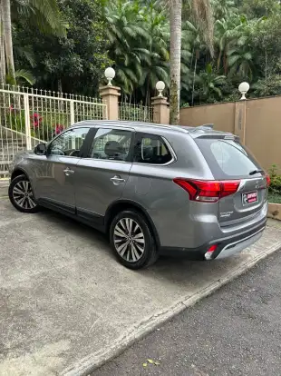 MITSUBISHI-OUTLANDER-2.2 MIVEC DI-D DIESEL HPE-S AWD AUTOMÁTICO MITSUBISHI-OUTLANDER-2019
