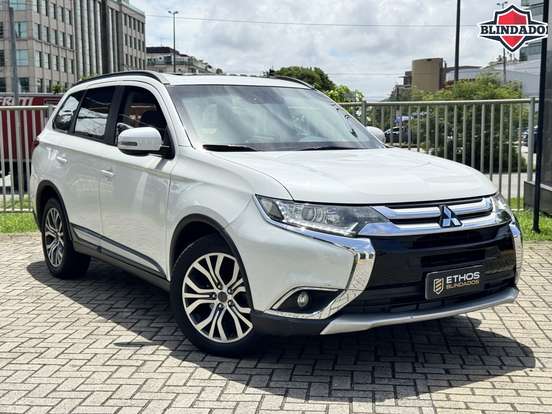 MITSUBISHI-OUTLANDER-2.0 16V GASOLINA 4P AUTOMÁTICO MITSUBISHI-OUTLANDER-2015