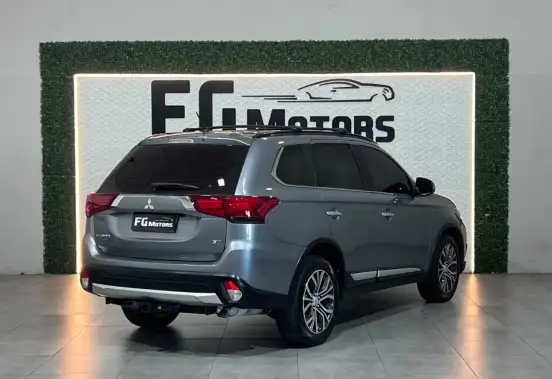 MITSUBISHI-OUTLANDER-2016