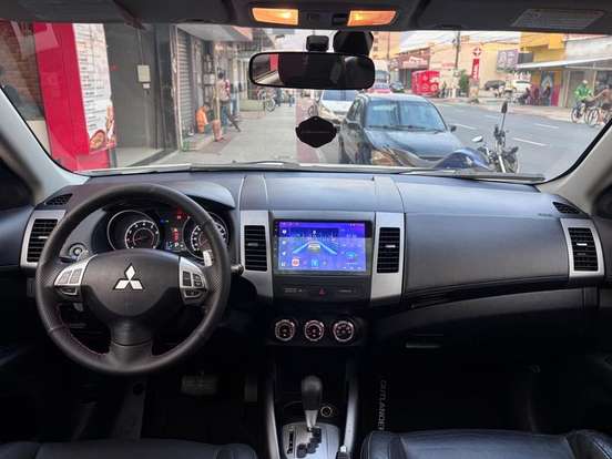 MITSUBISHI-OUTLANDER-3.0 4X4 V6 24V GASOLINA 4P AUTOMÁTICO MITSUBISHI-OUTLANDER-2011