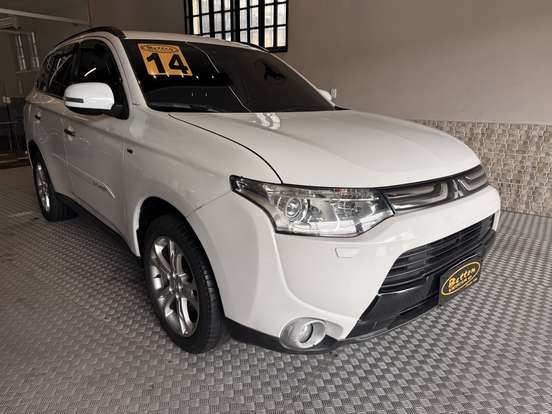 MITSUBISHI-OUTLANDER-2013