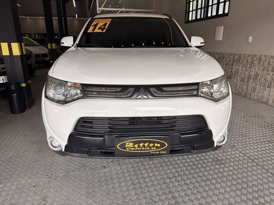 MITSUBISHI-OUTLANDER-3.0 GT 4X4 V6 24V GASOLINA 4P AUTOMÁTICO MITSUBISHI-OUTLANDER-2013