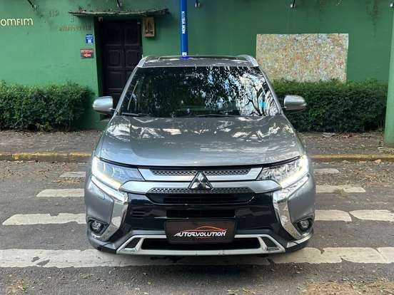 MITSUBISHI-OUTLANDER-2018