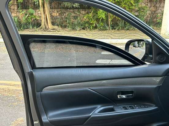 MITSUBISHI-OUTLANDER-2018