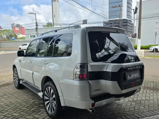 MITSUBISHI-PAJERO FULL-3.2 HPE 4X4 16V TURBO INTERCOOLER DIESEL 4P AUTOMÁTICO MITSUBISHI-PAJERO FULL-2019