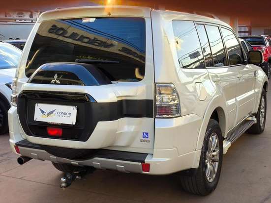 MITSUBISHI-PAJERO FULL-2015
